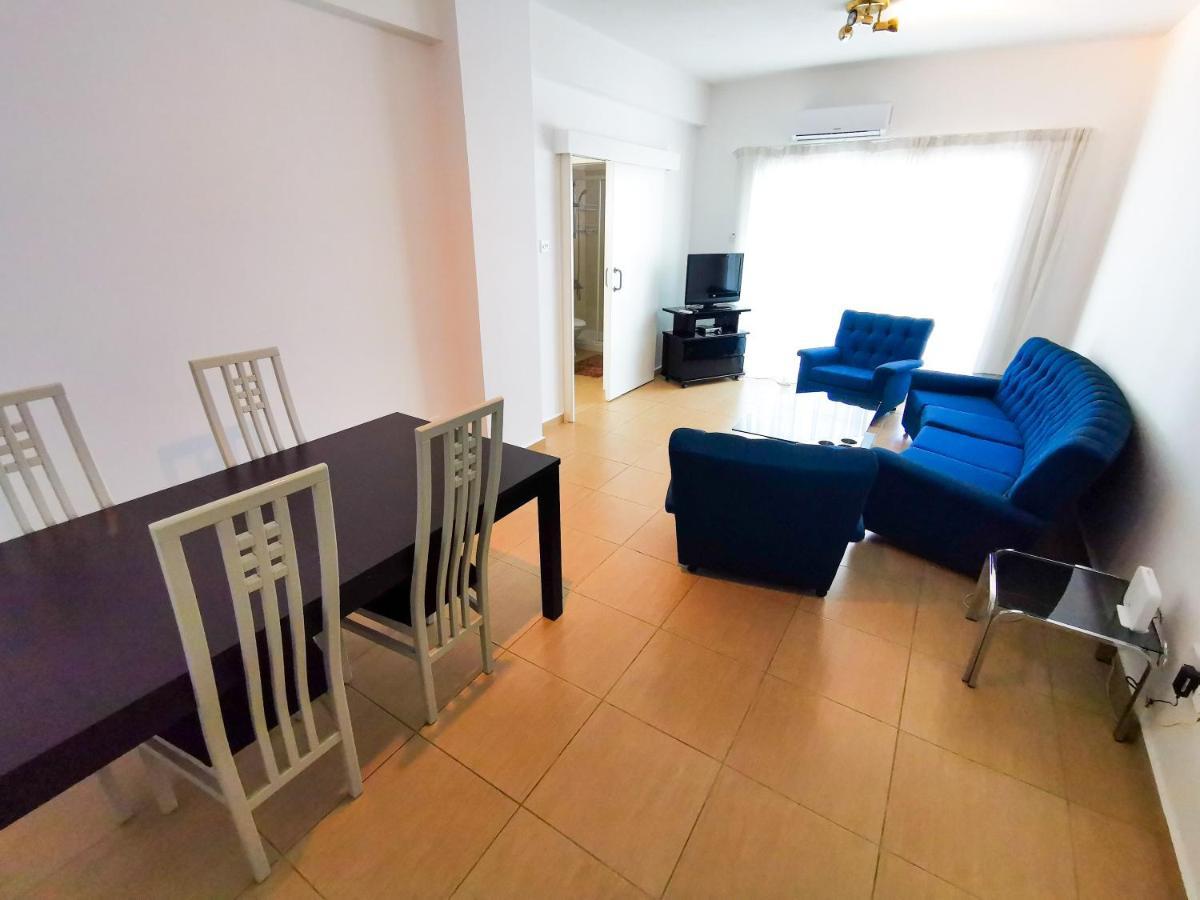 Off Course Seaview Apartment Larnaka Exterior foto